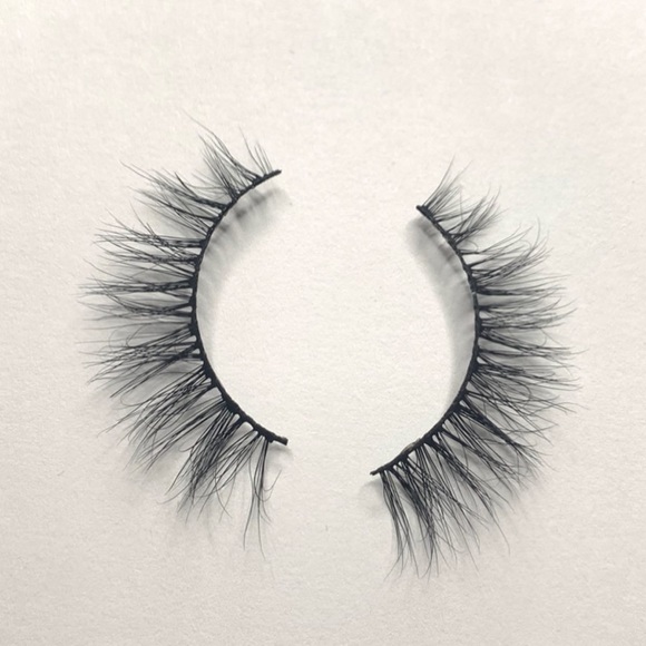 Artemis - Picture 3 of 3